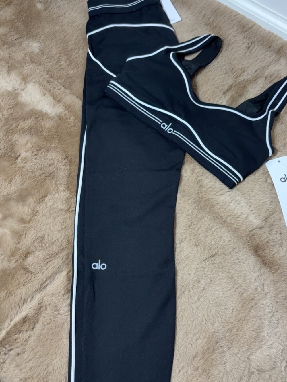 Alo  Black Leggings with Contrast Piping